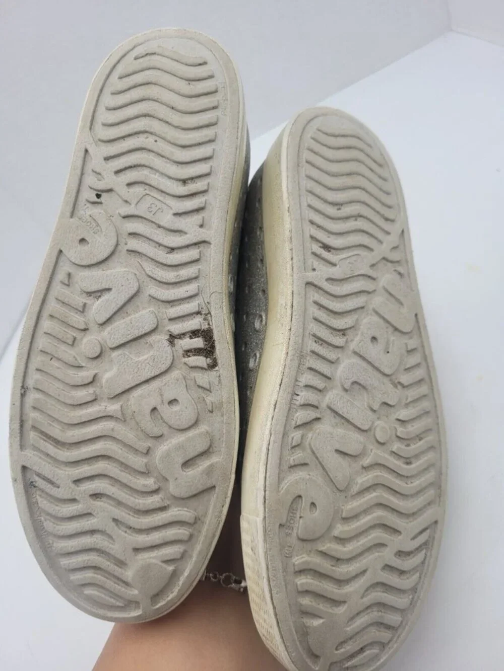 Native Girls Slip On Shoe Glitter SIze J3 Play Condition